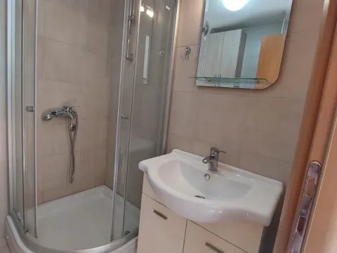 Rent, one bedroom apartment, 41m², Petrovac, Budva - image 3