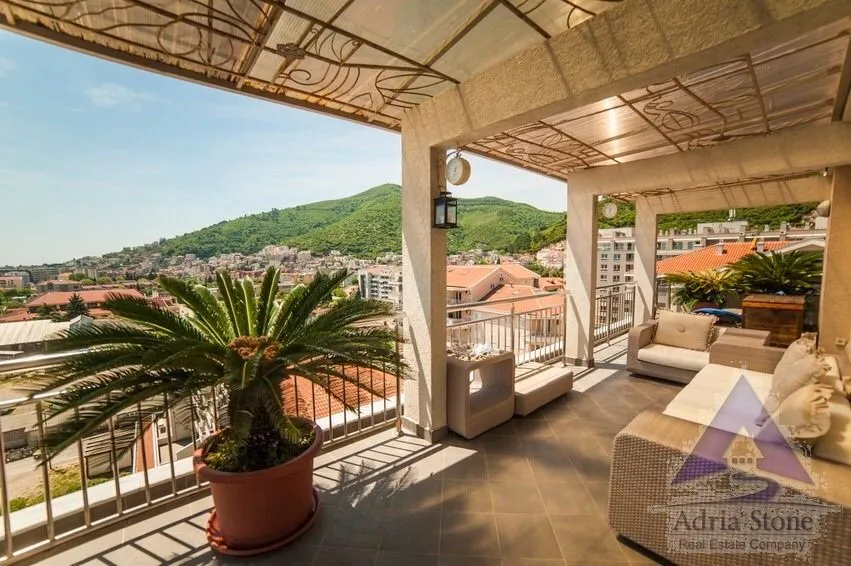Sale, three bedroom apartment, 179m², Rozino, Budva