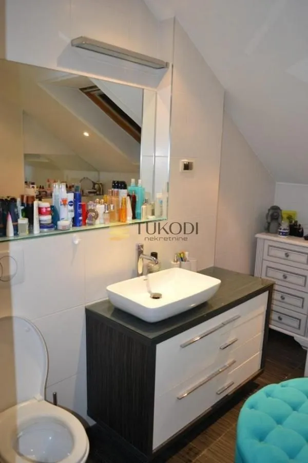 Prodaja, četvorosoban stan, 130m², Grbavica, Novi Sad Sve Podlokacije