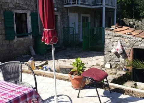 Prodaja, kuća, 81m², Stoliv, Kotor - image 2