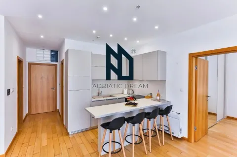 Prodaja, jednosoban stan, 57m², Centar, Budva - image 2