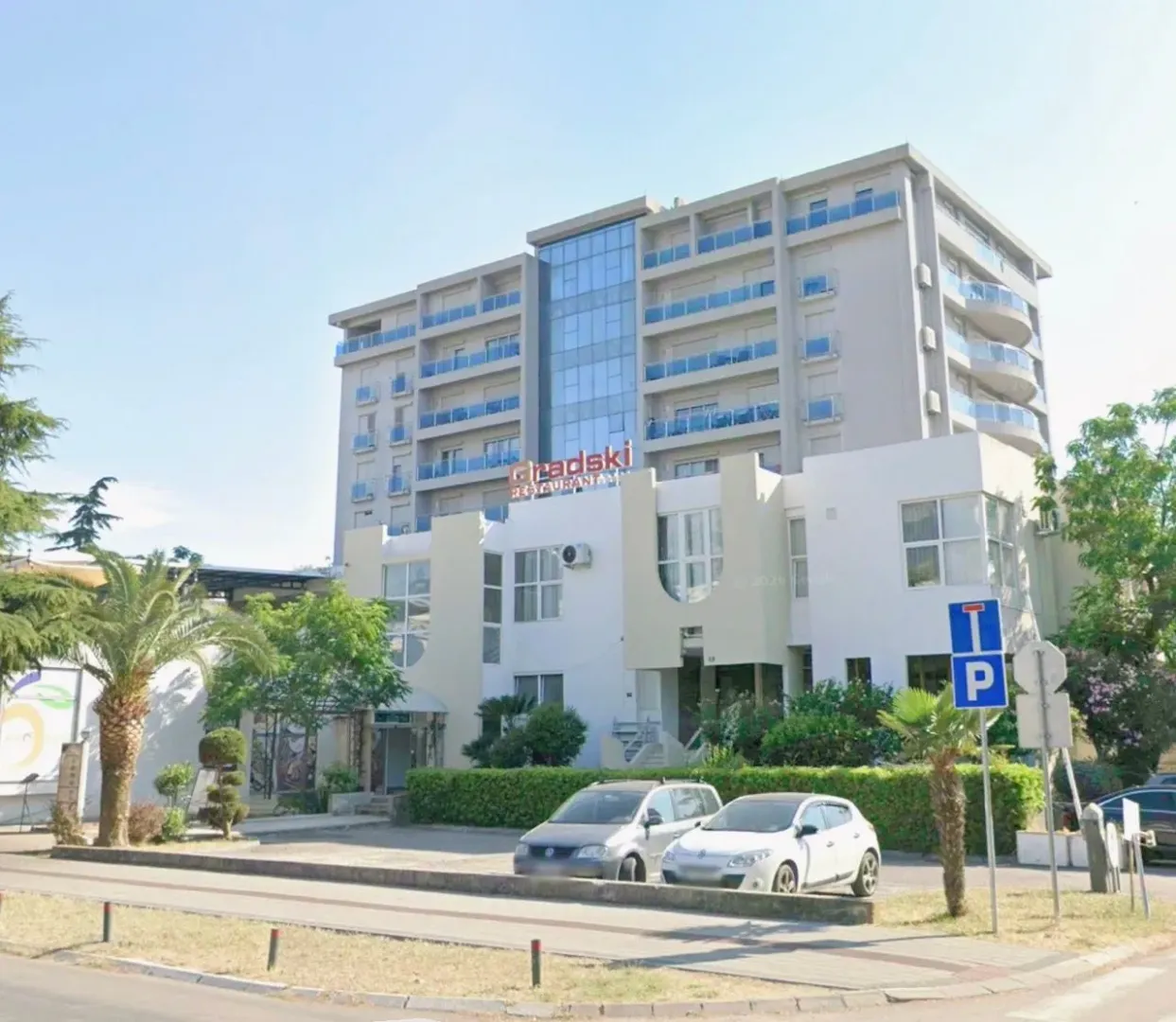 Rent, office space, 250m², Centar, Bar