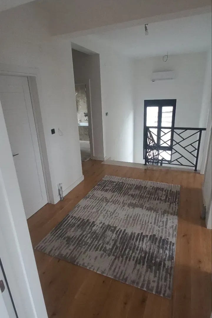Rent, house, 168m², Gornja Gorica, Podgorica
