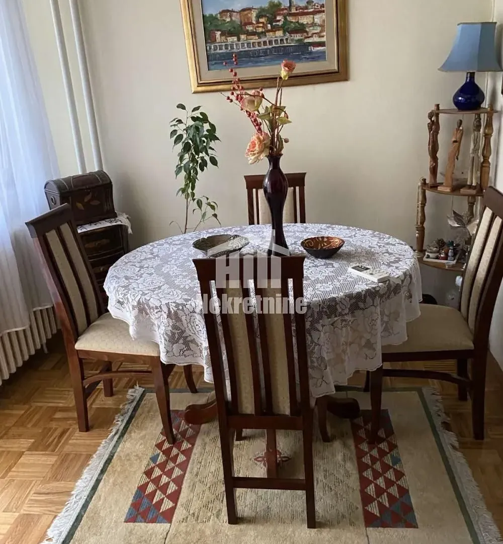 Prodaja, trosoban stan, 77m², Zemun Sve Podlokacije, Beograd