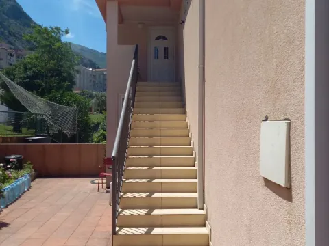Sale, two bedroom apartment, 62m², Dobrota, Kotor - image 4
