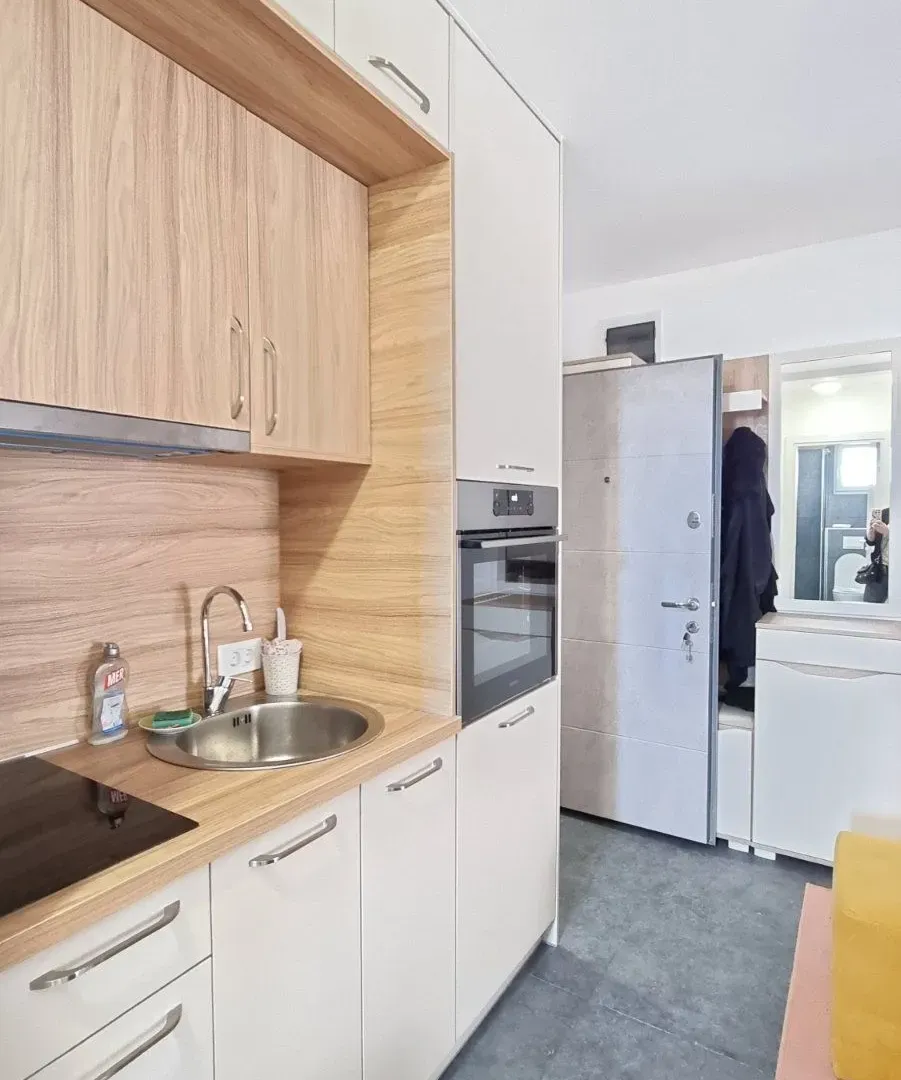 Izdavanje, jednosoban stan, 37m², Lastva Grbaljska, Kotor
