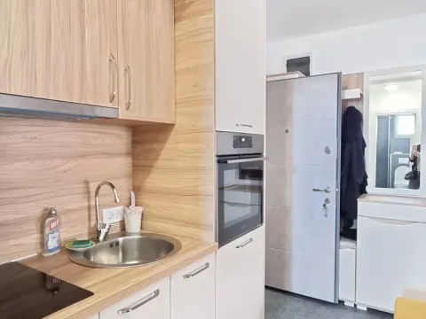 Izdavanje, jednosoban stan, 37m², Lastva Grbaljska, Kotor - image 9