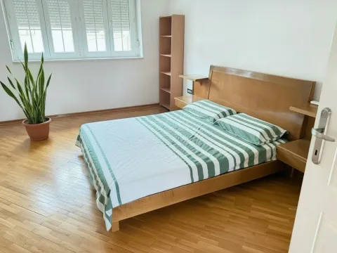 Izdavanje, jednosoban stan, 55m², Centar, Podgorica - image 8