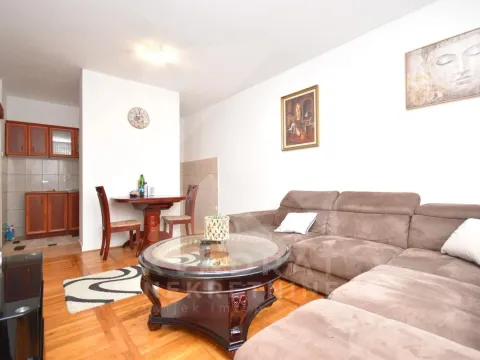 Izdavanje, dvosoban stan, 65m², Stari Aerodrom, Podgorica - image 3