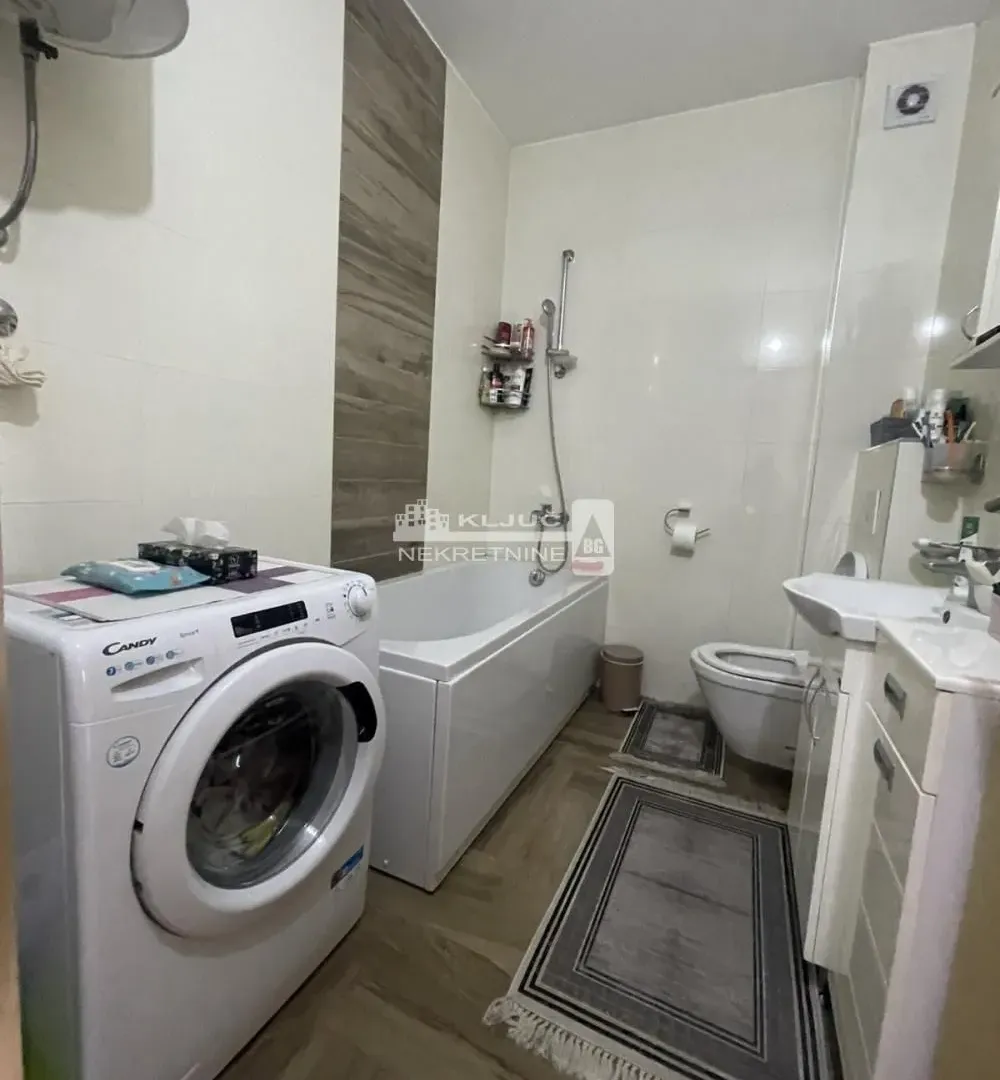 Prodaja, dvosoban stan, 64m², Savski Venac, Beograd