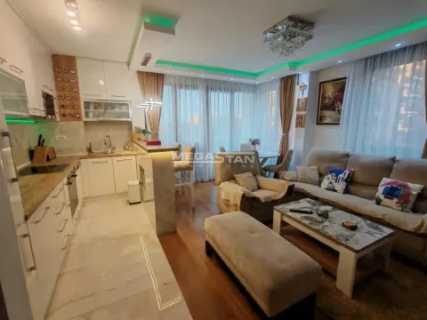 Izdavanje, trosoban stan, 65m², Višnjička Banja, Palilula Sve Podlokacije - image 3