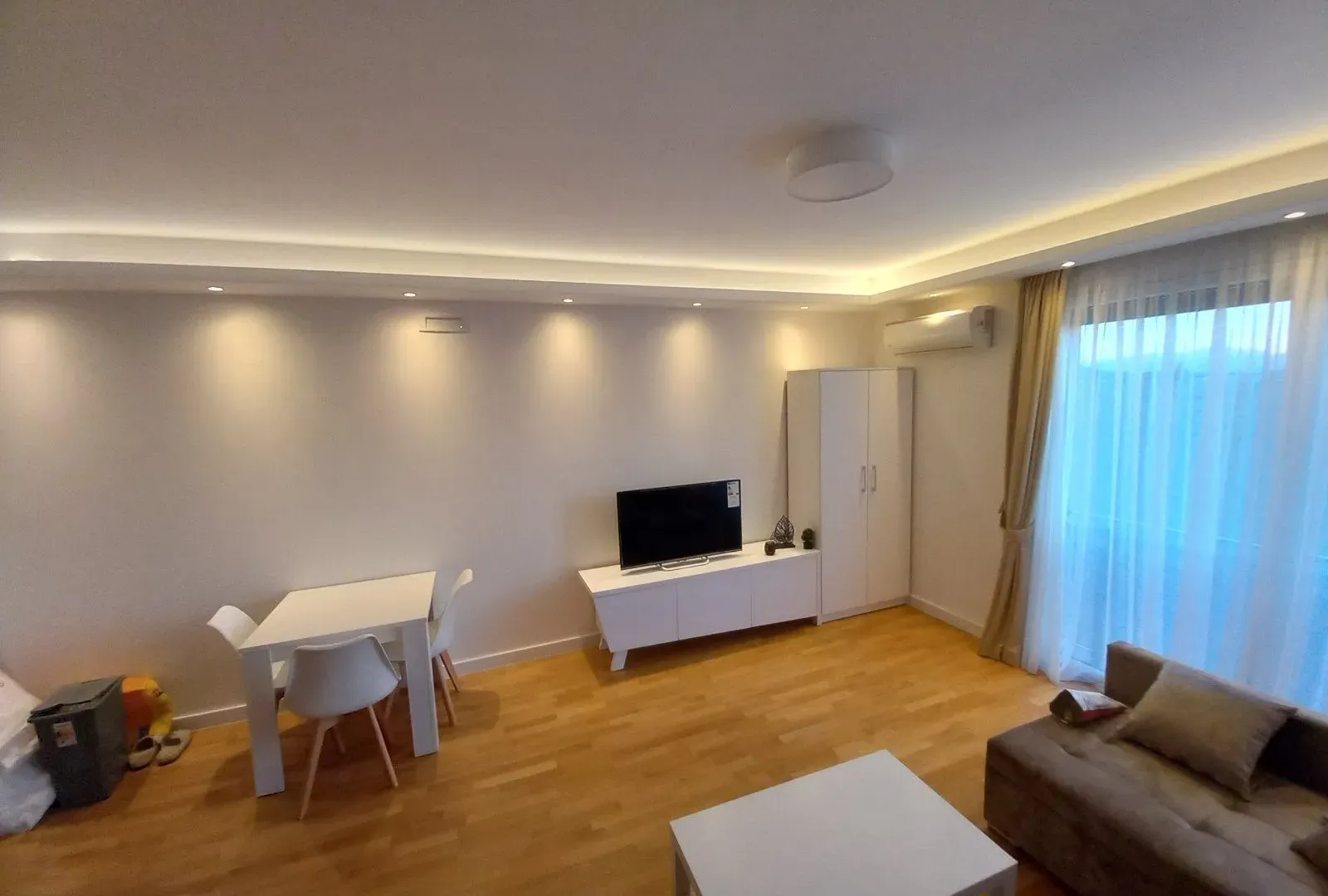 Stan-na-dan, garsonjera, 35m², Tološka šuma, Podgorica