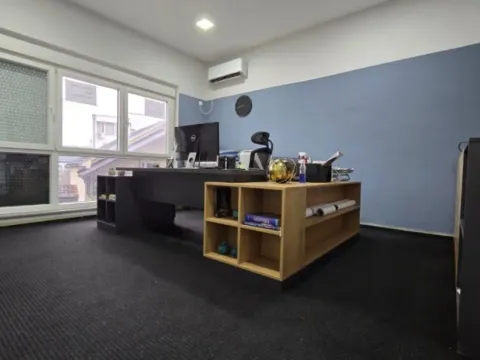 Rent, office space, 22m², Centar, Bijelo Polje - image 5