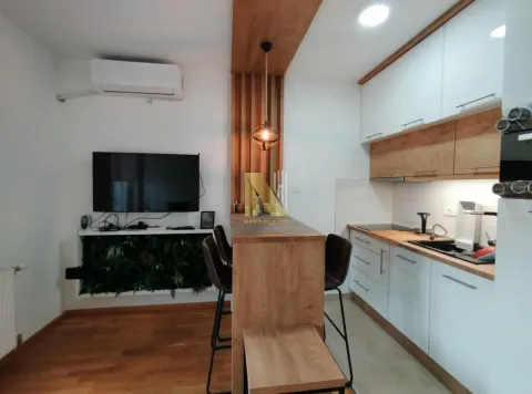 Izdavanje, garsonjera, 27m², Petrovaradin, Novi Sad - image 4