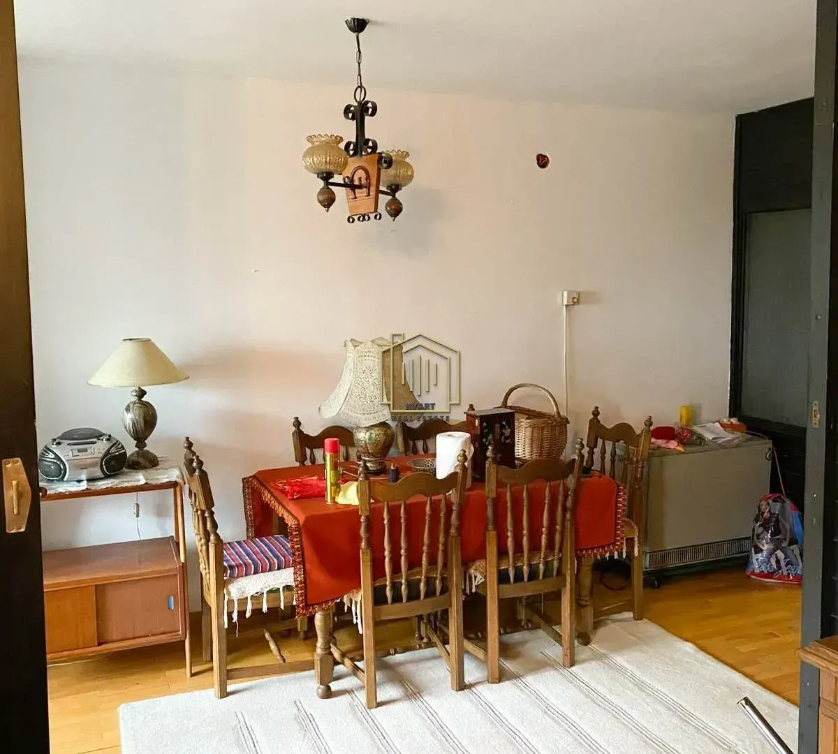 Izdavanje, trosoban stan, 96m², Blok 5, Podgorica