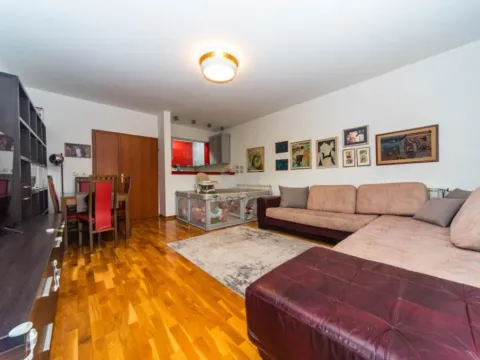 Prodaja, trosoban stan, 97m², Vezirov Most, Podgorica - image 8