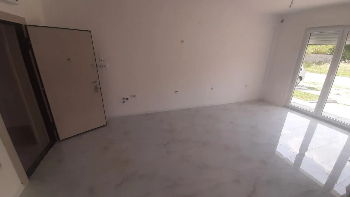 Rent, office space, 35m², Lipov gaj, Novi Sad Sve Podlokacije