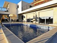 Izdavanje, kuća, 153m², Krimovica, Kotor - image 1