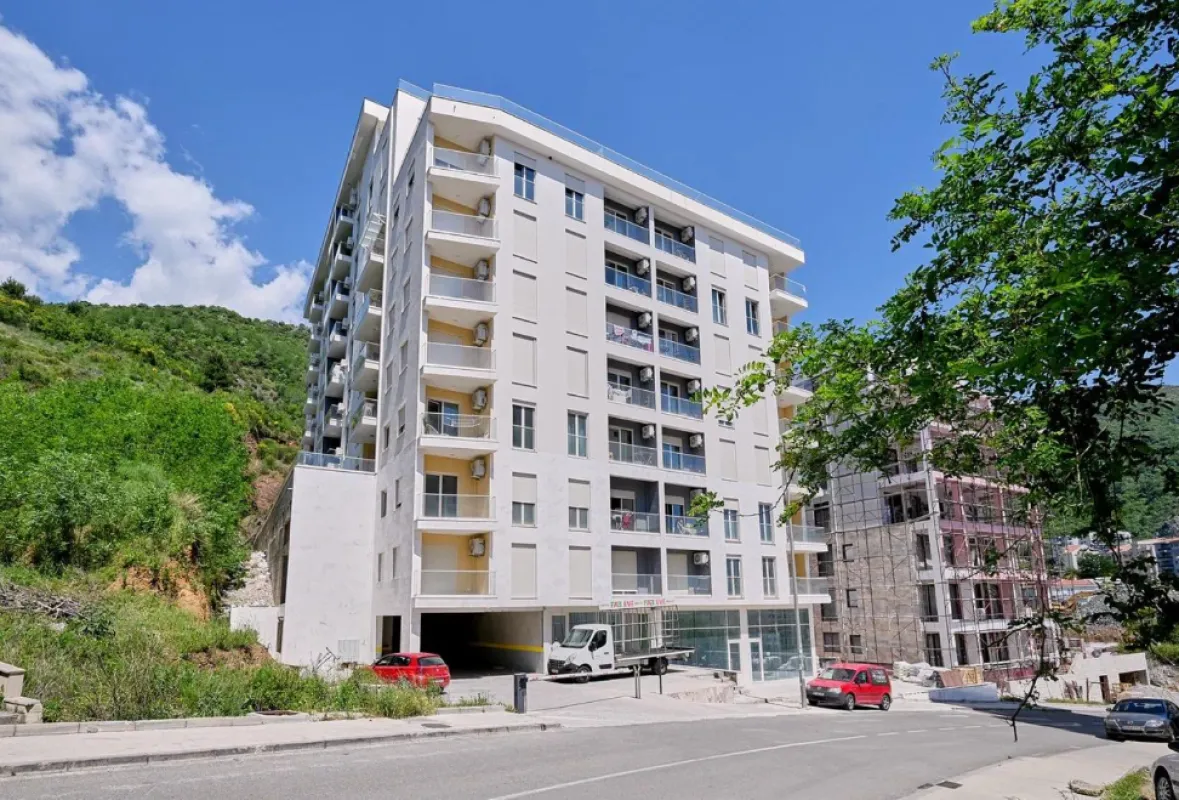 Sale, one bedroom apartment, 45m², Bečići, Budva
