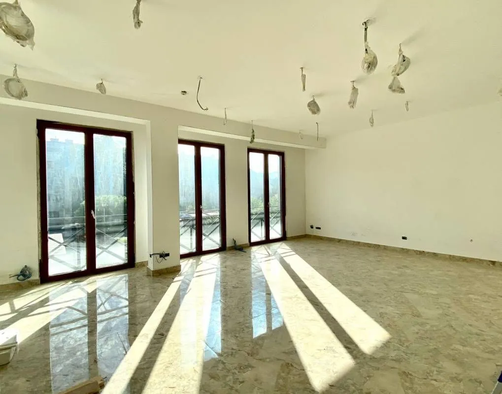 Izdavanje, poslovni prostor, 120m², Centar, Podgorica