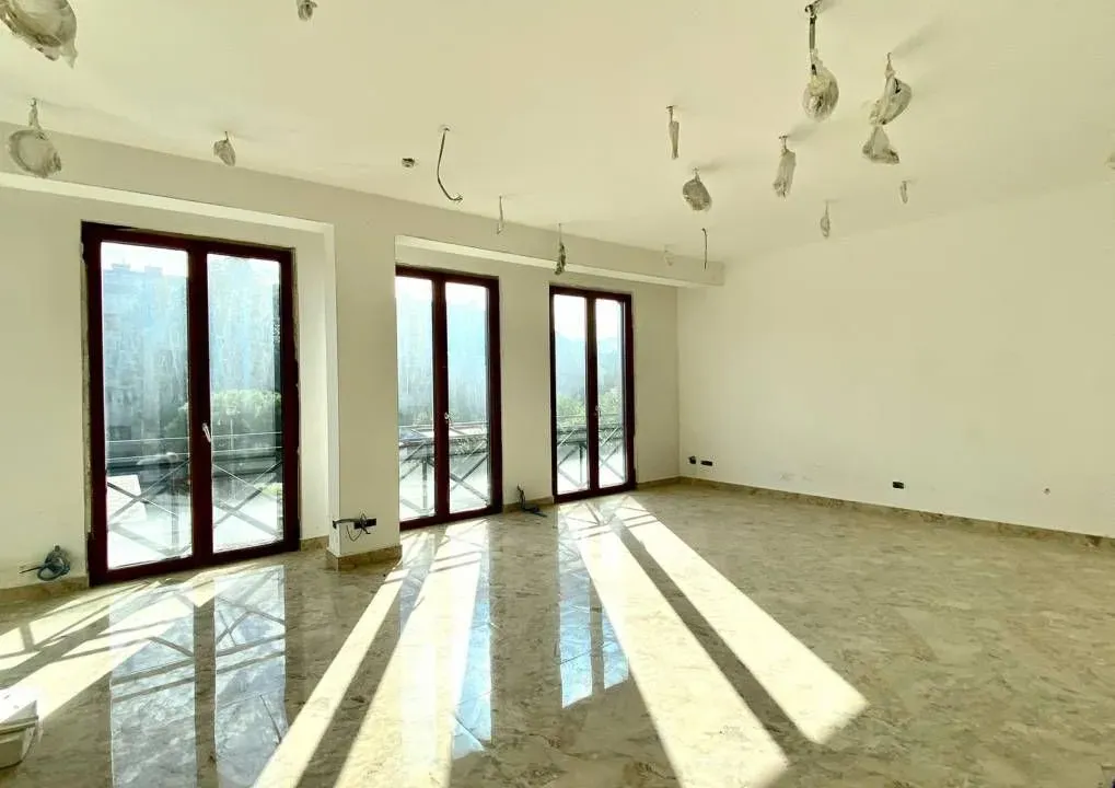 Izdavanje, poslovni prostor, 120m², Centar, Podgorica