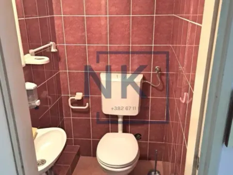 Izdavanje, trosoban stan, 103m², Blok 5, Podgorica - image 10