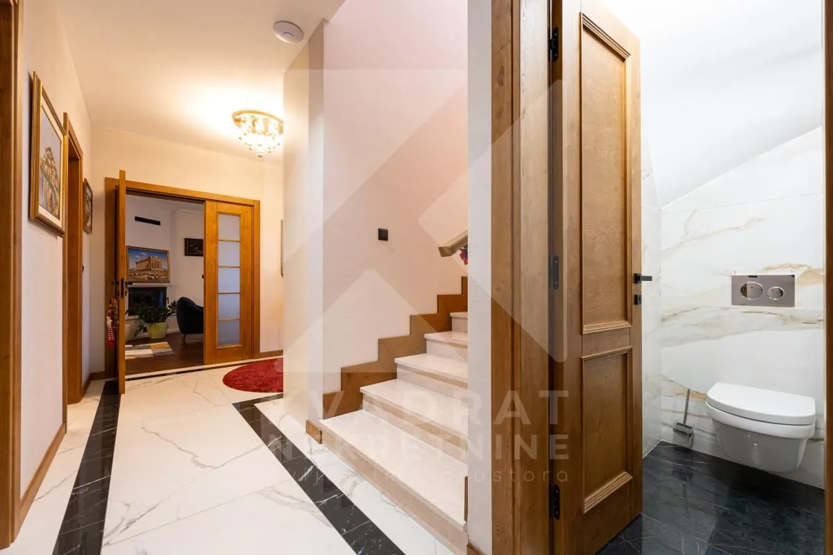 Izdavanje, kuća, 166m², Tološi, Podgorica