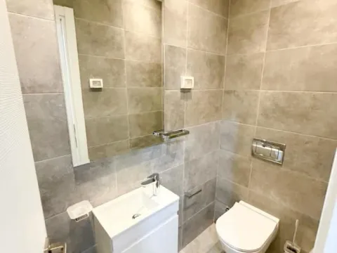 Prodaja, stan, 78m², Centar, Podgorica - image 4