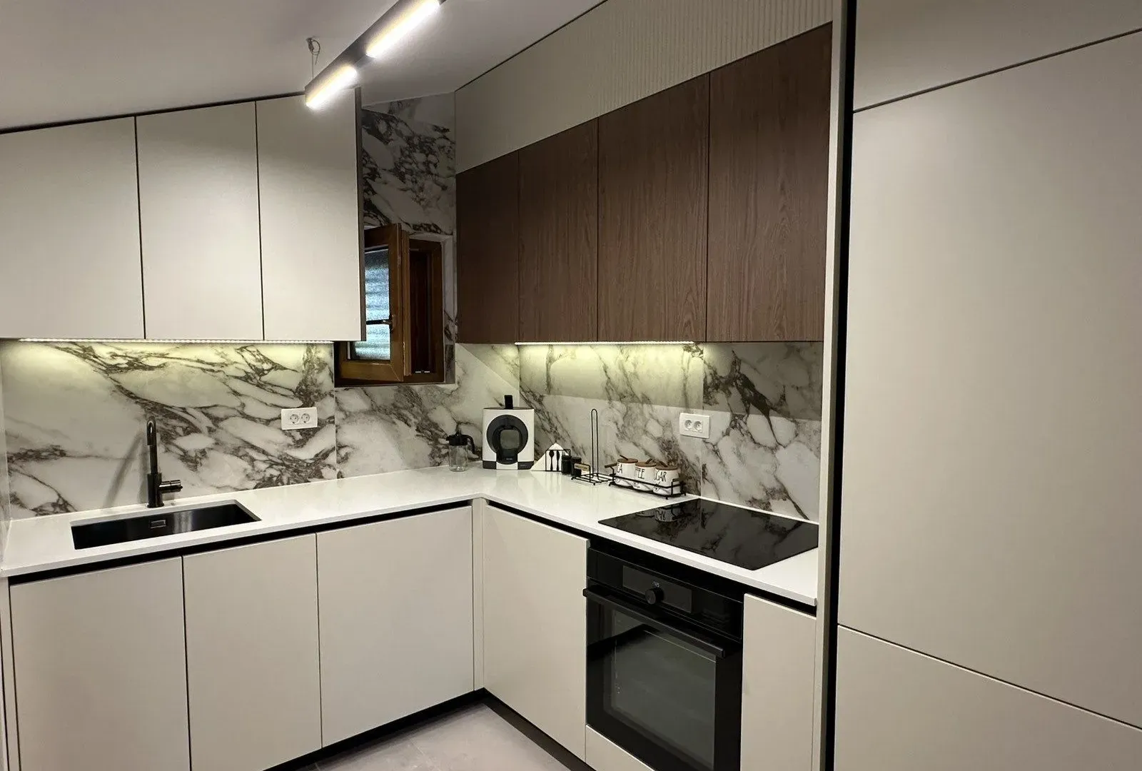 Rent, three bedroom apartment, 90m², Kotor, Crna Gora