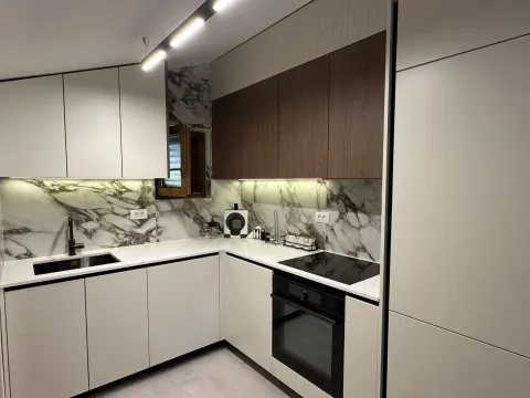 Rent, three bedroom apartment, 90m², Kotor, Crna Gora - image 5