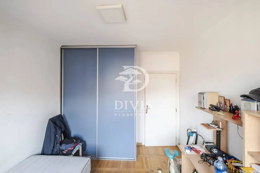 Prodaja, četvorosoban stan, 101m², Vukov Spomenik, Zvezdara Sve Podlokacije