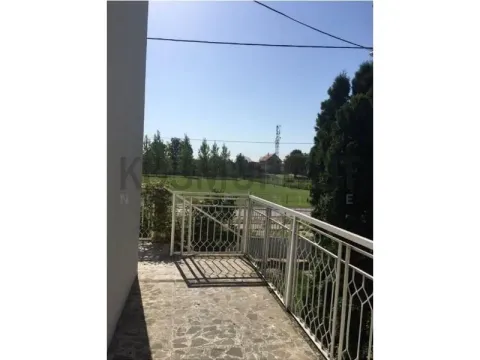 Sale, house, 110m², Zemun Ugrinovci, Zemun Sve Podlokacije - image 2