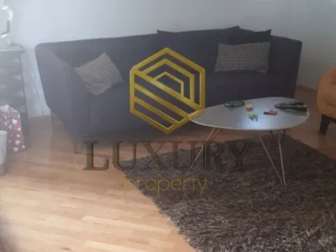 Izdavanje, trosoban stan, 100m², Blok 5, Podgorica - image 10