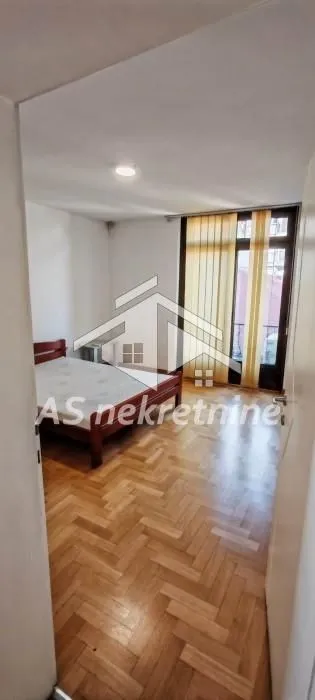 Izdavanje, kuća, 500m², Profesorska Kolonija, Palilula Sve Podlokacije