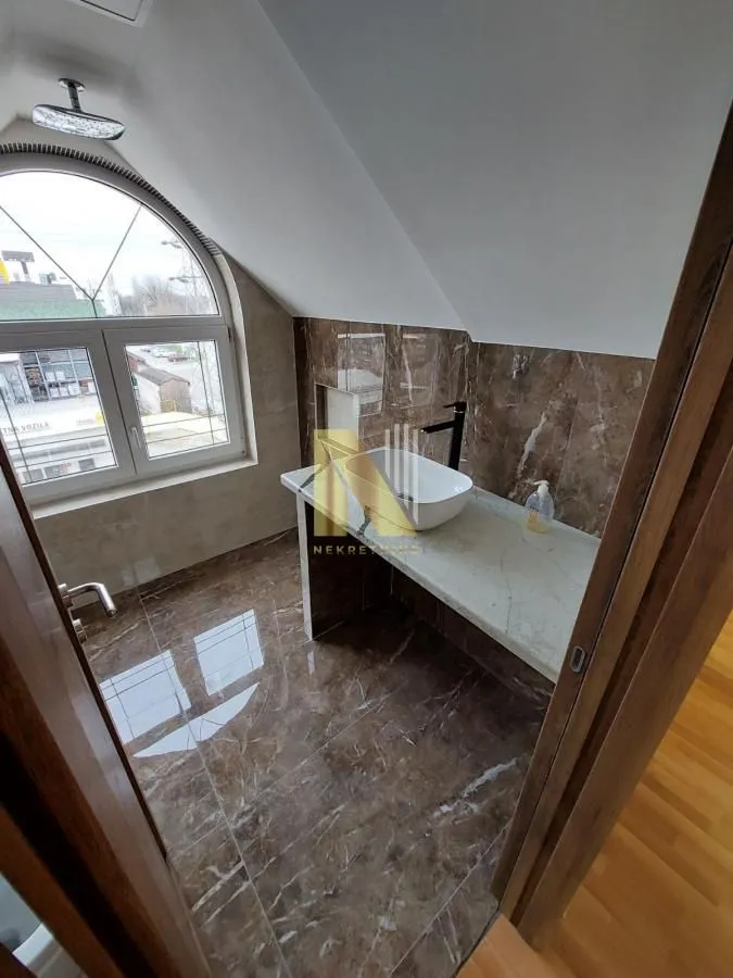 Rent, office space, 250m², Veternik, Novi Sad Sve Podlokacije