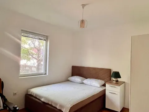 Rent, two bedroom apartment, 85m², Gornja Gorica, Podgorica - image 9