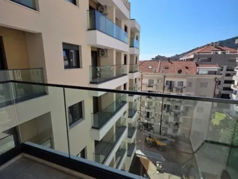 Prodaja, jednosoban stan, 44m², Rozino, Budva - image 1