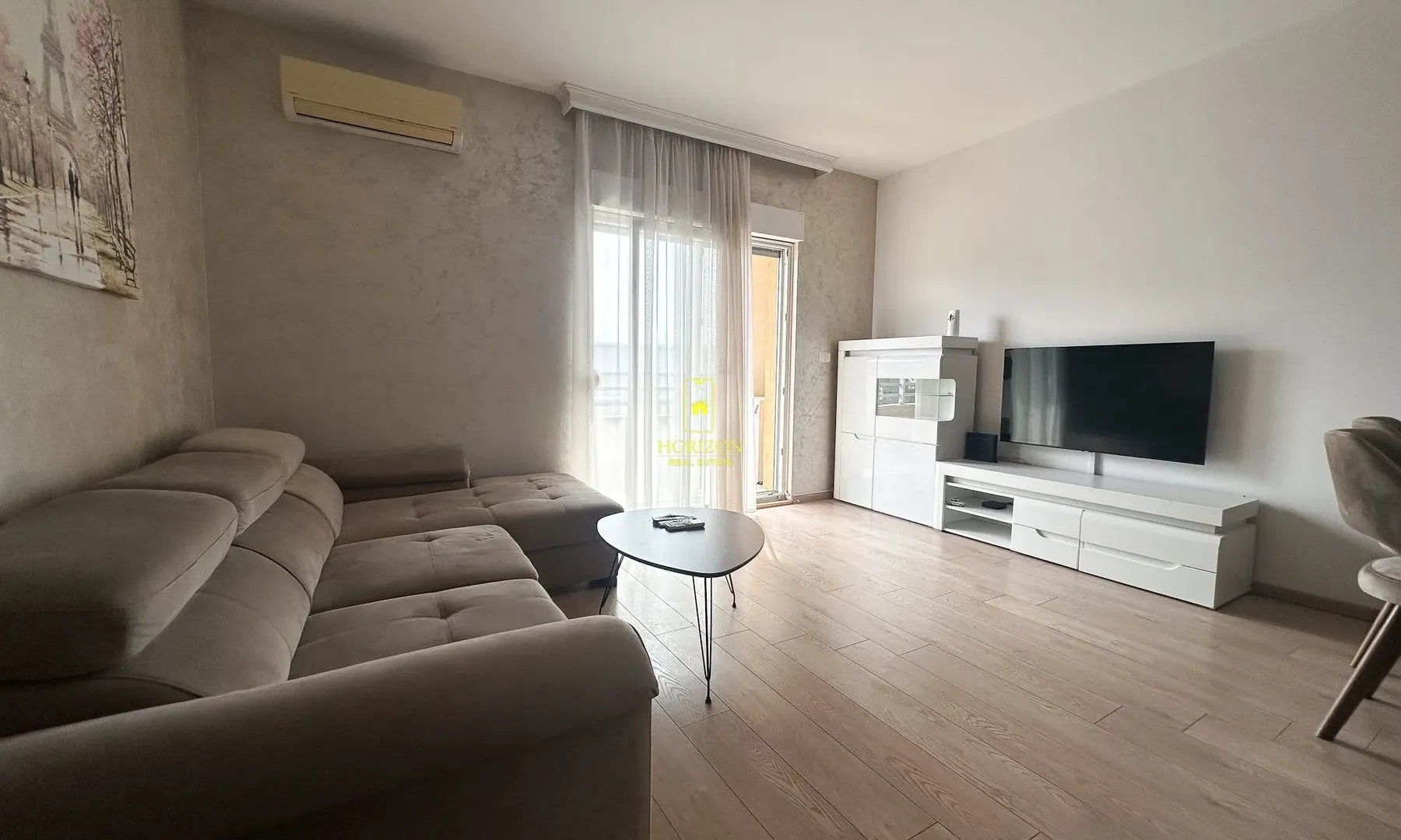 Izdavanje, dvosoban stan, 75m², City Kvart, Podgorica