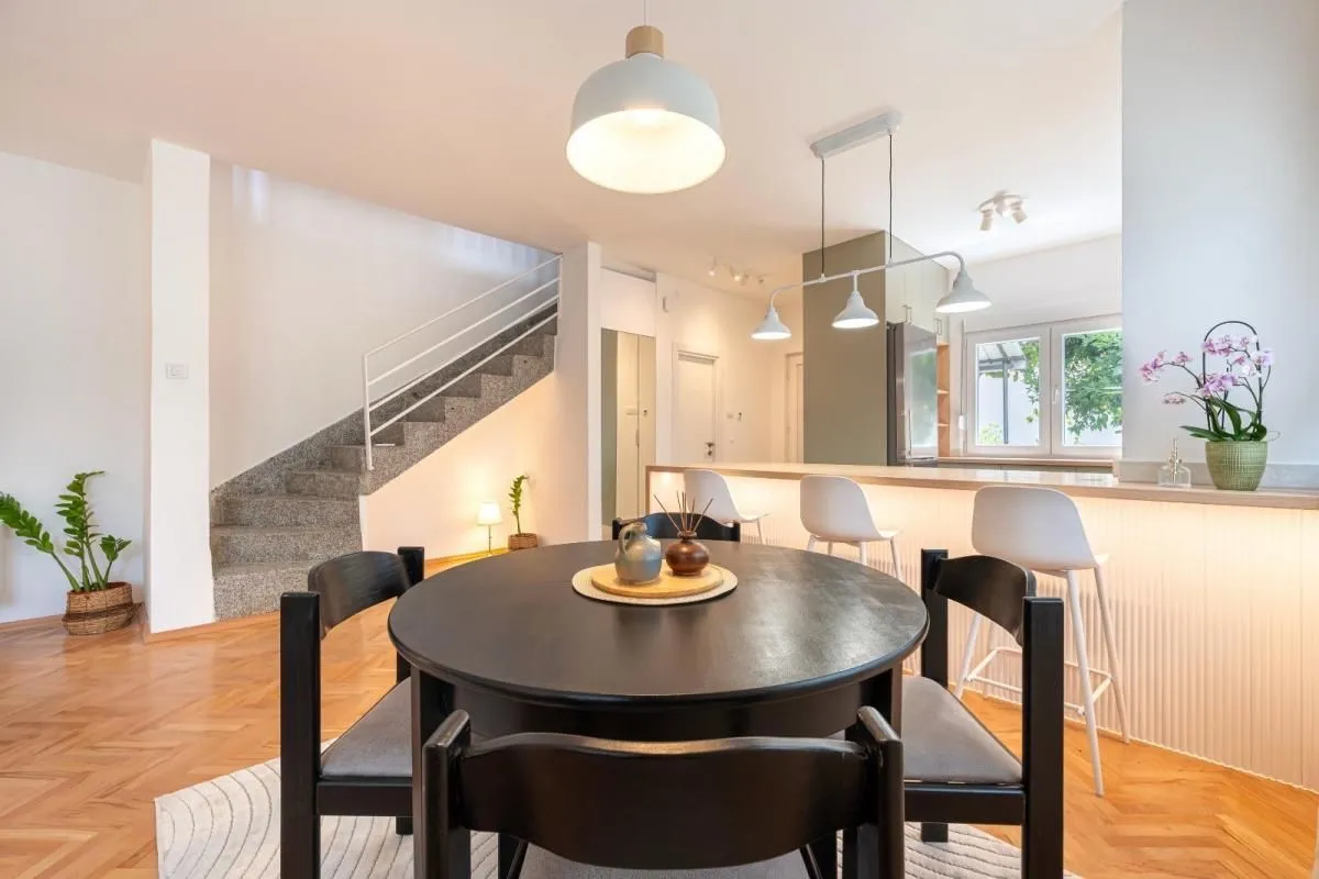 Rent, apartment, 100m², Dalmatinska ulica, Podgorica