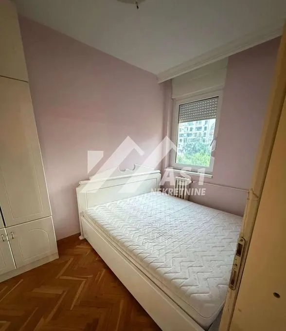 Izdavanje, dvosoban stan, 46m², Bulevar Oslobodjenja, Novi Sad Sve Podlokacije