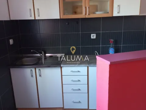 Izdavanje, dvosoban stan, 60m², Donja Gorica, Podgorica - image 2