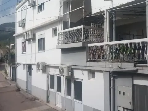 Sale, three bedroom apartment, 79m², Sutomore, Bar - image 2