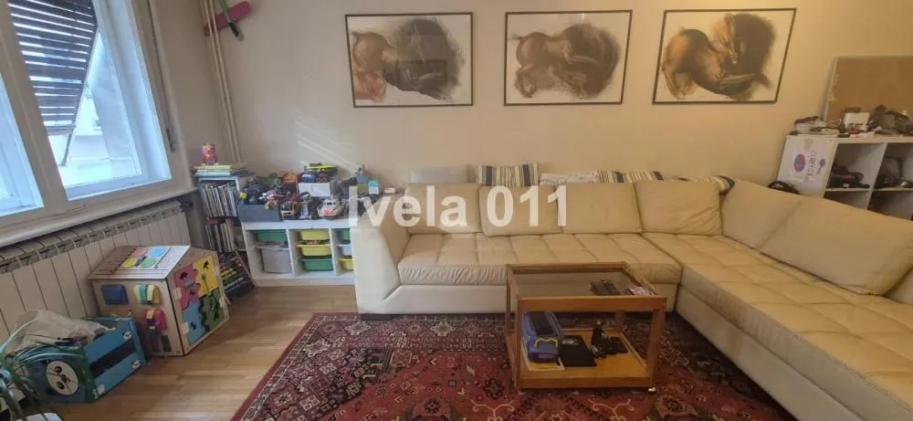 Sale, two bedroom apartment, 72m², Kalenić Pijaca, Vračar Sve Podlokacije