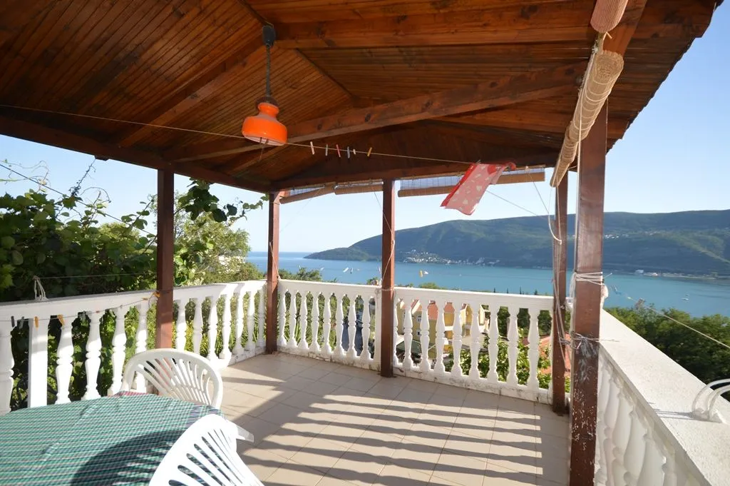 Prodaja, kuća, 270m², Topla, Herceg Novi