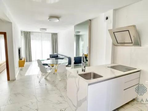 Rent, two bedroom apartment, 60m², Petrovac, Budva - image 4