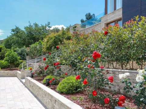 Sale, house, 517m², Kotor, Crna Gora - image 12