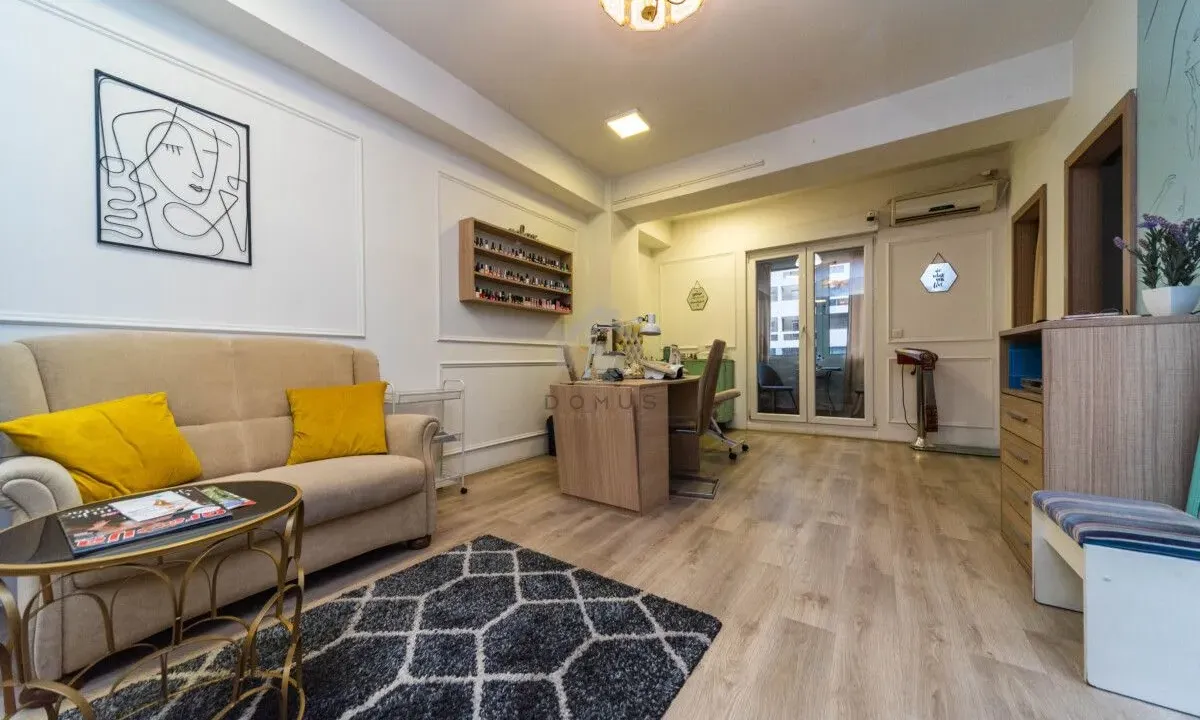 Prodaja, poslovni prostor, 63m², City Kvart, Podgorica