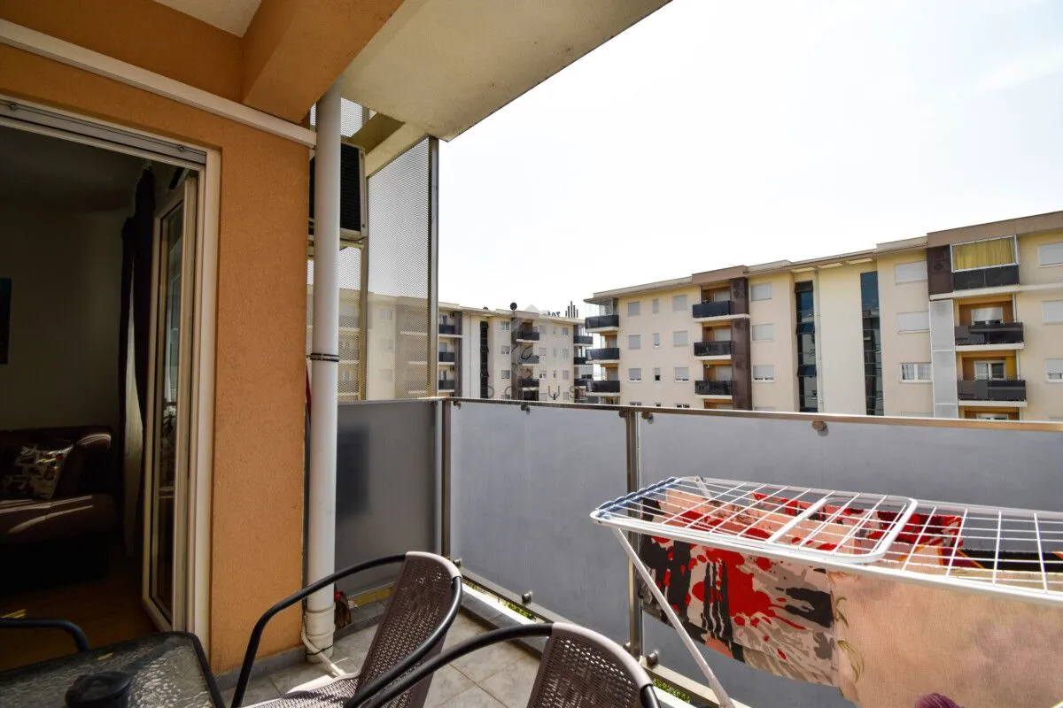 Rent, two bedroom apartment, 70m², City Kvart, Podgorica