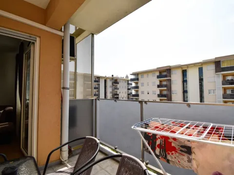 Rent, two bedroom apartment, 70m², City Kvart, Podgorica - image 9
