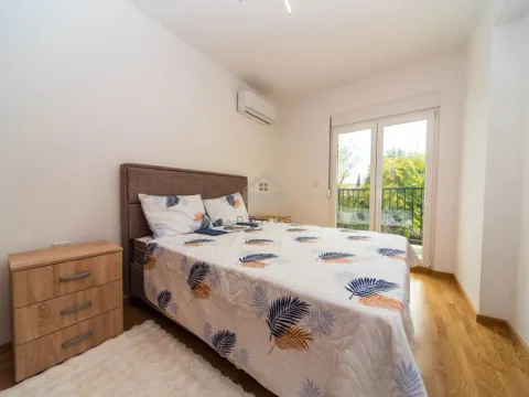 Rent, two bedroom apartment, 70m², Stara Varoš, Podgorica - image 5